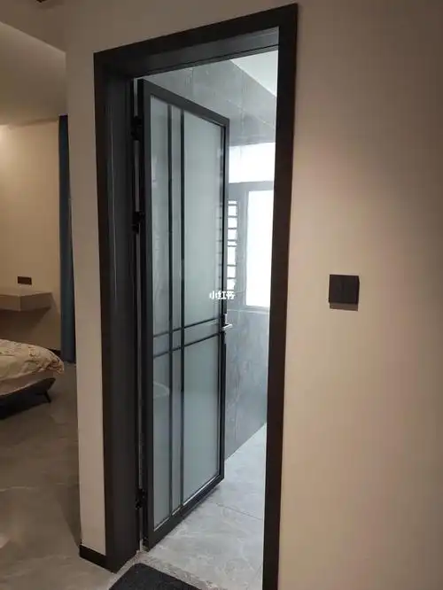 经典款百搭中窄玻璃门防止翻车卫生间门