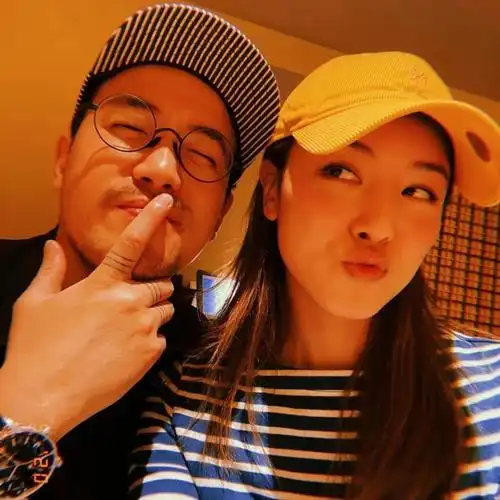 32岁tvb「最强关系户」快速上位,嫁巨星家族屡传婚变!