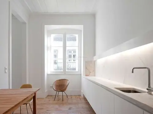 简约厨房白色墙面装修设计效果图片