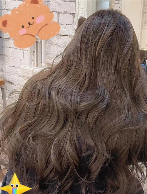 木马卷,是一款格外活力大方,魅力四射的卷发,选择大