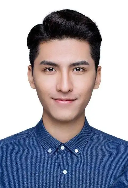 川沙一美女凭一张证件照征服了帅哥