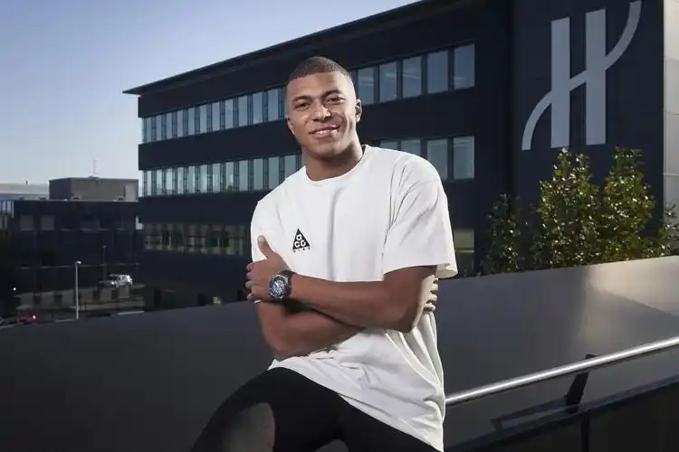 姆巴佩帅气写真