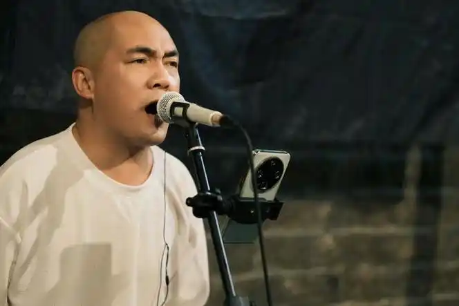 在西安永宁门与@南门乐队工作室 路透图9615,现场气氛嗨到起飞!