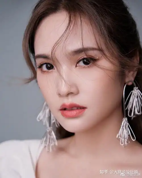 杨丞琳登浙江跨年再唱一千零一个愿望掀起网友一波回忆杀