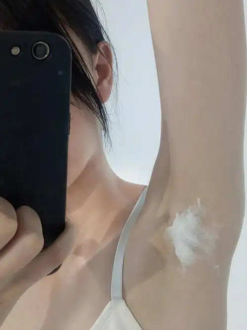 美女怎么能有腋毛呢