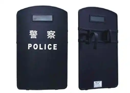 警用盾牌让执法行动更安全(组图)