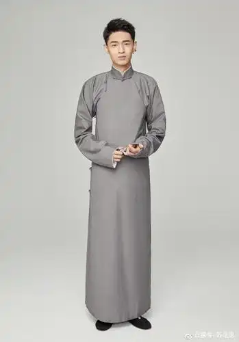 喜欢了德云社这么久,那你知道相声演员穿大褂都有什么讲究吗?