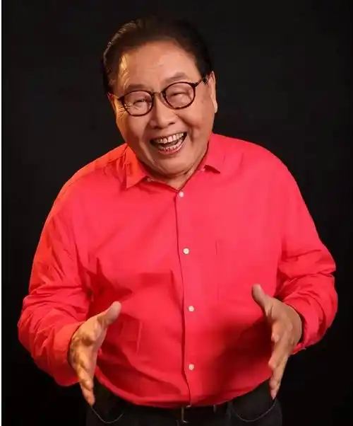 "猪八戒"马德华:27岁娶"嫦娥",怎么做到恩爱49年零绯闻的?