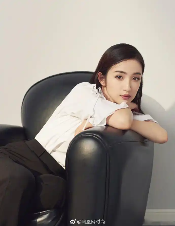 林依晨ariel时尚写真上线~ 看来好身材真是可以轻松驾驭各种衣服照片