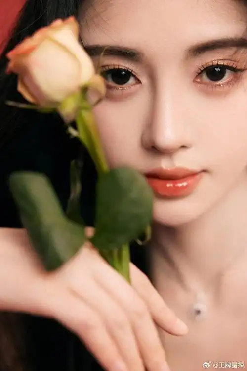 鞠婧祎第二套造型也太漂亮了吧