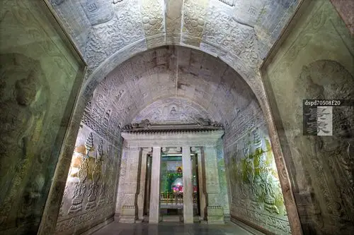 图片标题:     河北省遵化清东陵内景 图片编号:     dspd70508f20