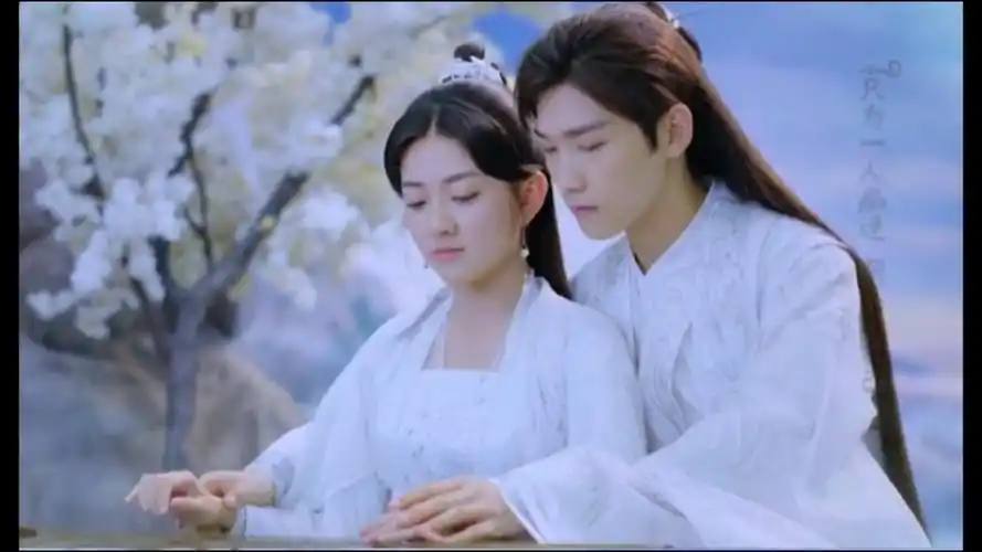 《双世宠妃》每个人心底都住着一个公主和王子,生生世世不离不弃