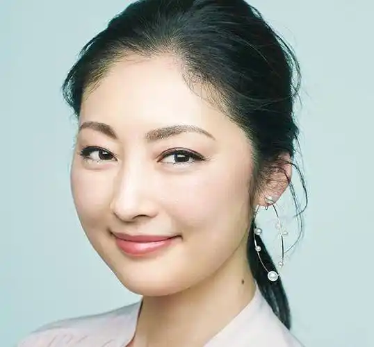 昔日"日剧女神"常盘贵子的状态绝了,50岁凭冻龄颜值登上热搜_生活