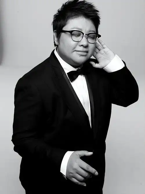 回顾韩红的母亲雍西女儿52岁仍未婚单身让她纠结心痛