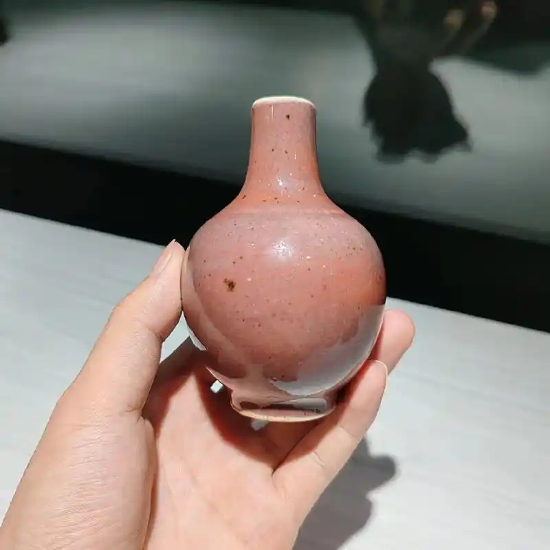 清中期红釉小瓶.#明清瓷器 #单色釉 #豇豆红 #古玩 - 抖音