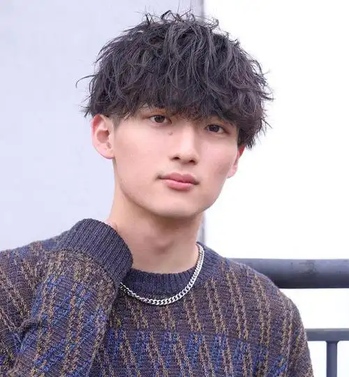 微胖男子剪短烫烫,效果真不赖,帅气还时尚|脸型|短发|刘海|男士发型