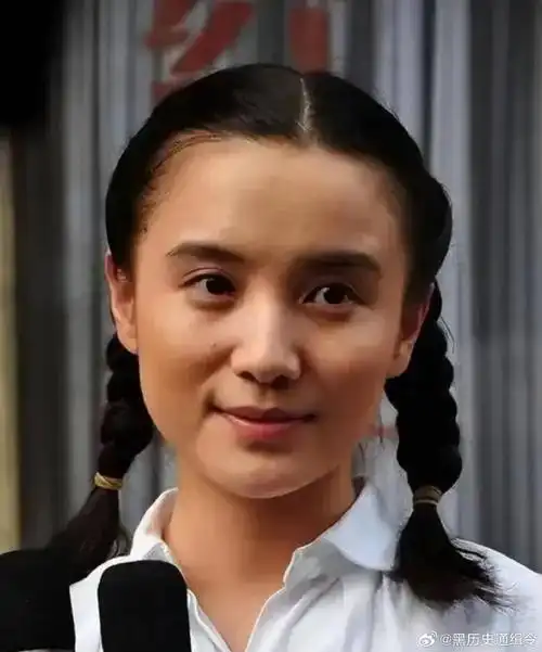 当年张黎导演为了和女友宋佳结婚,火急火燎的和老婆刘蓓离了婚,结果离