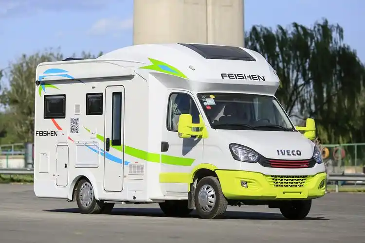 飞神精灵希尔福房车外观图片