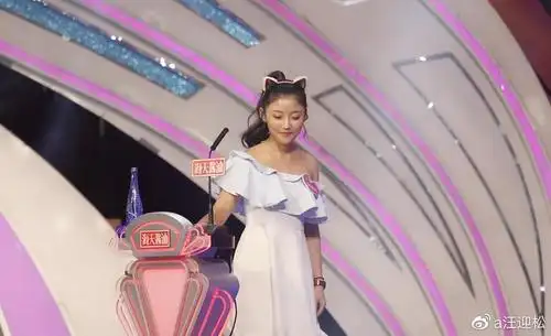 非诚勿扰"外卖"小哥,刚登台24盏灯全灭,女嘉宾:赶紧下台