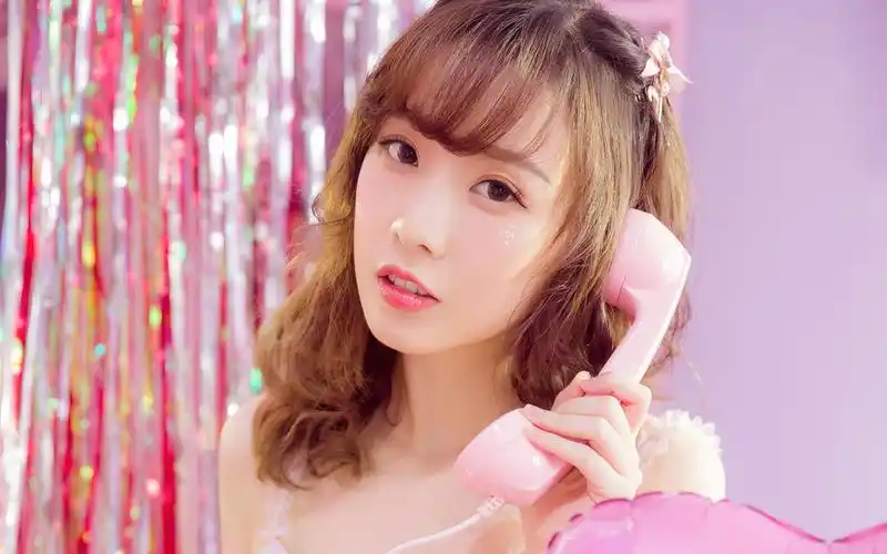 网红美女甜美写真高清电脑桌面壁纸