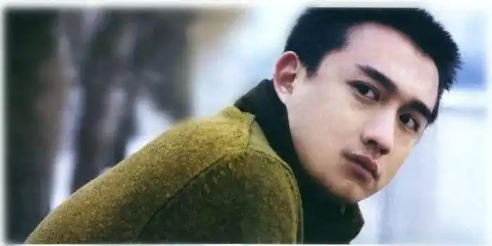 黄磊年轻时颜值真高,何炅说跟他一起吃饭都觉得光荣!