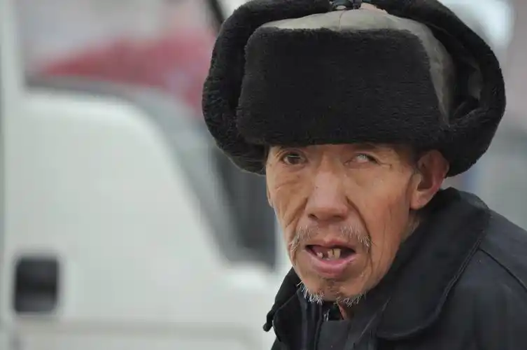 农村八旬独眼老人喜获爱情善心妹妹换亲成全两家看咋回事