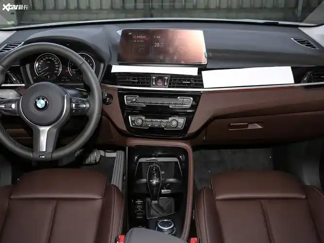【2021款宝马x1sdrive20li 尊享型_中控区_2/133张图片】_汽车图片