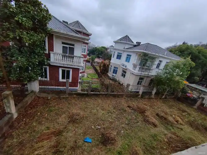 土建全部做好,锦绣花园(别墅)二手房,880万,5室3厅,4卫,240平米-南京