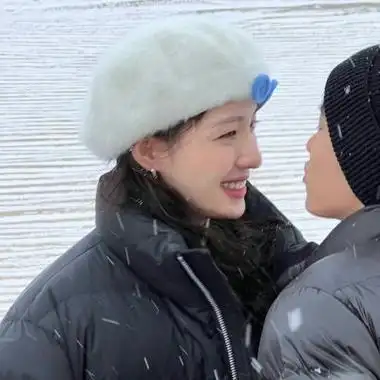 适合冬季用的冬天雪景甜美情侣头像