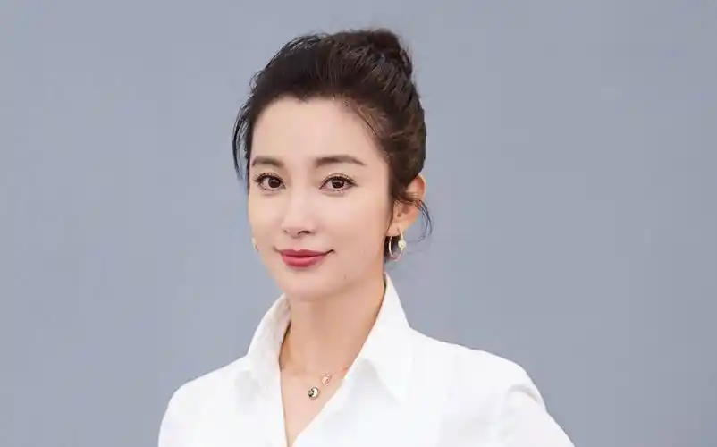 至今未嫁的女明星,63岁终身未嫁,最小的都40岁了_祖籍_中国香港