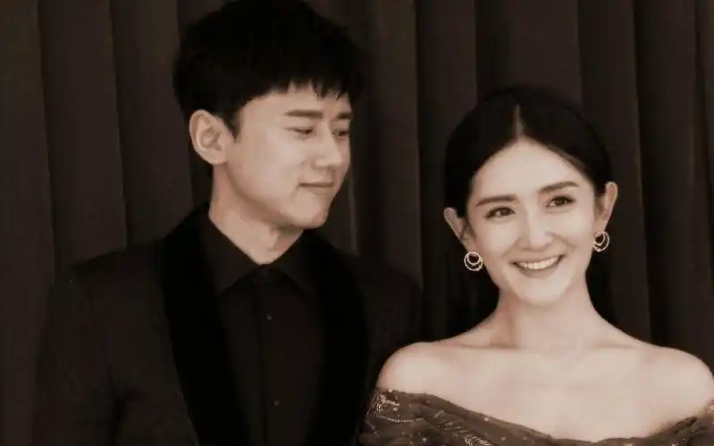 有种爱情叫"谢娜张杰"有种谦让叫"陈小春宁采儿"爱就珍惜对方