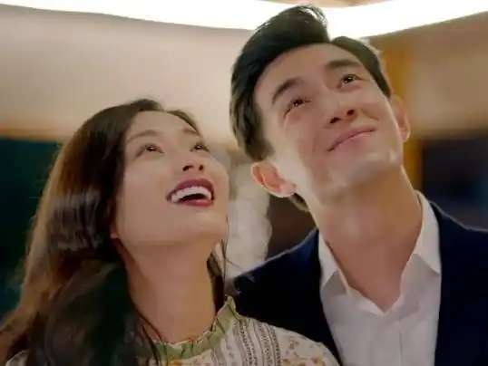 这里面还有过国外的林允儿,当然貌似是林更新对人家有好感,因为也是同