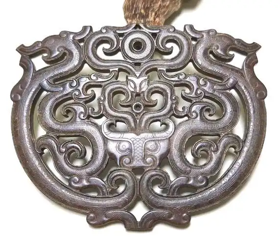 黄志博物馆藏品赏:【战国 螭龙纹 玉佩】20211026