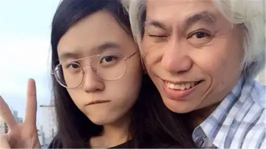 63朱时茂与美女互啃男人不管多老都爱小姑娘吗