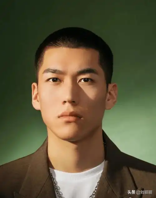 18到28岁男士看看这16款发型款款都很帅气