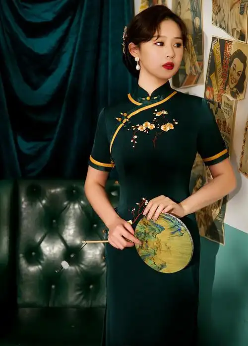 墨绿色旗袍刺绣款女改良夏季中国风大码胖中年妈妈婆婆2022年新款