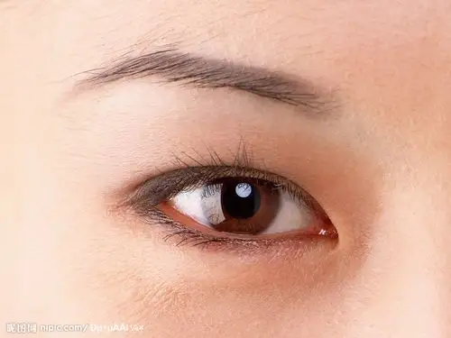 眼神看你爱不爱他,她,她,他爱不爱你.