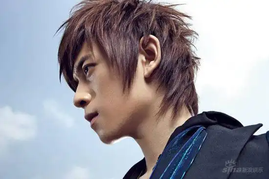 历时两年多倾力打造的由段黄巍,高宇,杨帆(听歌),董玉峰,郭子渝,5名各