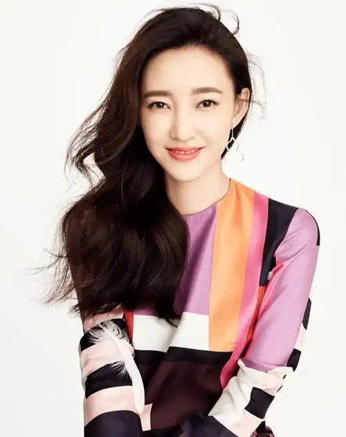 迪奥紧急删除王丽坤所有动态,国民女神星途尽毁_老公_网友_事情