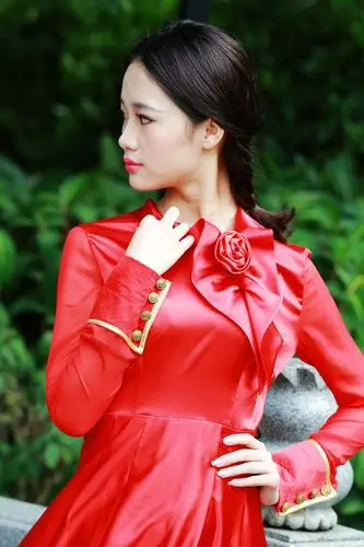 红衣少女(公园抓拍)