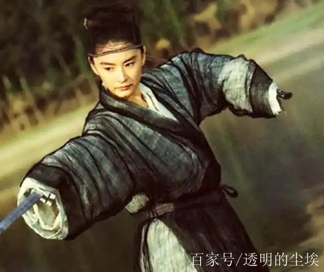 1994年的《东邪西毒》中林青霞扮演的慕容燕其实就是慕容嫣,她是女扮
