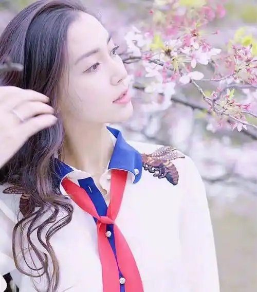 angelababy樱花随拍照,简直美出天际,网友:少女感十足_时候_照片_演技