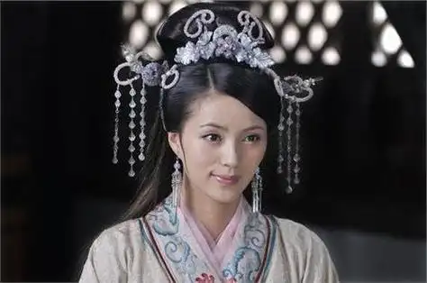 尹航夏小白 《小爸爸》夏小白扮演者尹航个人资料 / 比乐族