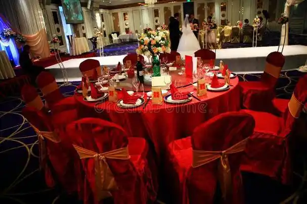 现场被羞辱,哥哥打妹妹一巴掌走人|婚礼|新婚|酒席|万彩礼_网易订阅