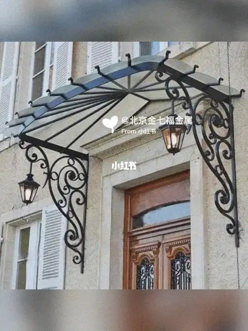今年的爆款铁艺雨棚