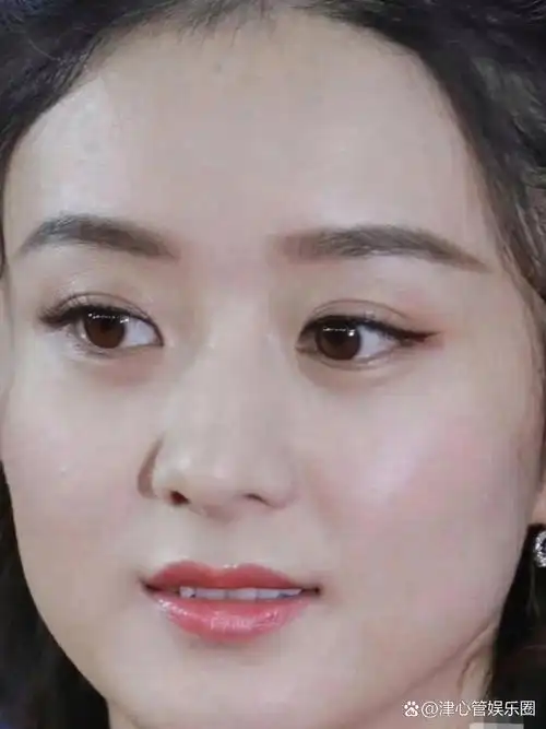 像素级的高清,连赵丽颖脸上的小痘痘都逃不过镜头的捕捉啊!