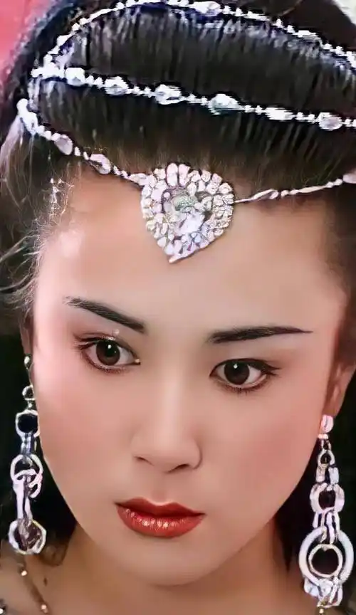 几代人的苏妲己,这些年轻时的高清侧颜,美的摄人心魄_傅艺伟_电影