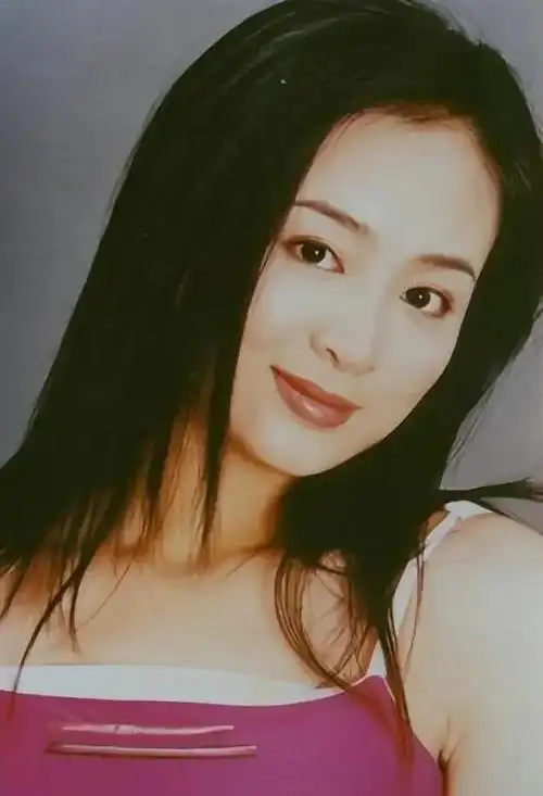 涓子:当红时嫁圈外老公,婚后生两子,如今还好吗?