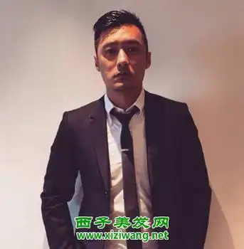 余文乐背头发型图片 另类背头发型就要这样扎