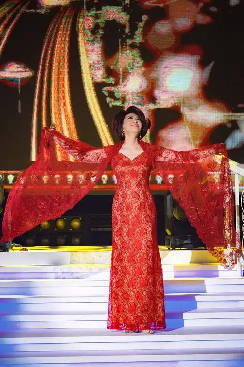 蔡琴60岁风采依旧,魅力不输当年的女歌手